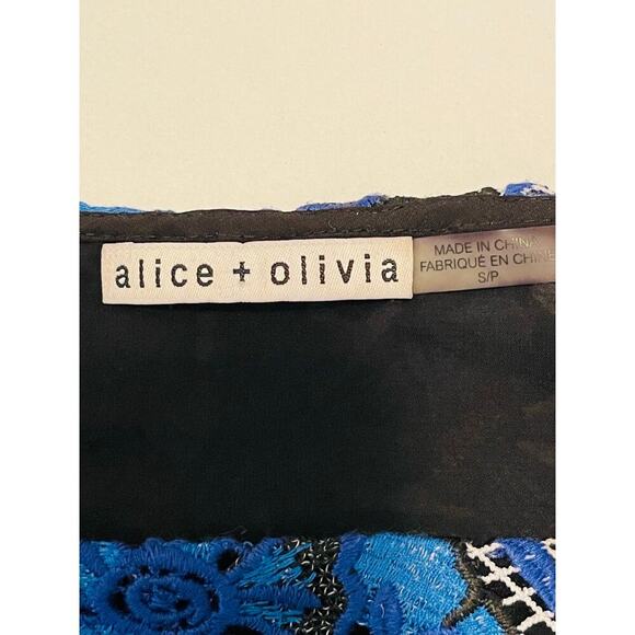 Alice + Olivia Maxie Off the shoulder Top Guipure Lace size S - Picture 7 of 8